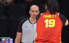 半场36-36平！三分球10中1，女篮毛病还没改，宫鲁鸣仍未启用双塔